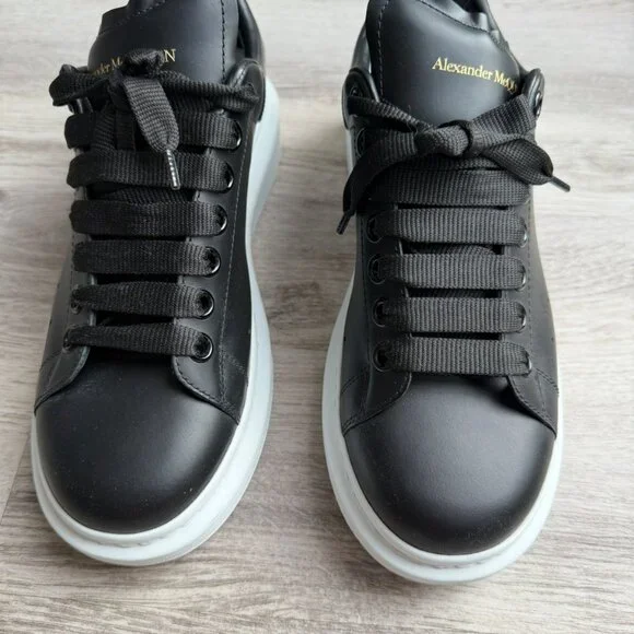 ALEXANDER MCQUEEN Leather exaggerated-sole sneakers